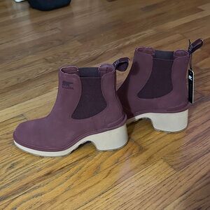 Sorel Women's Plum Ankle Booties